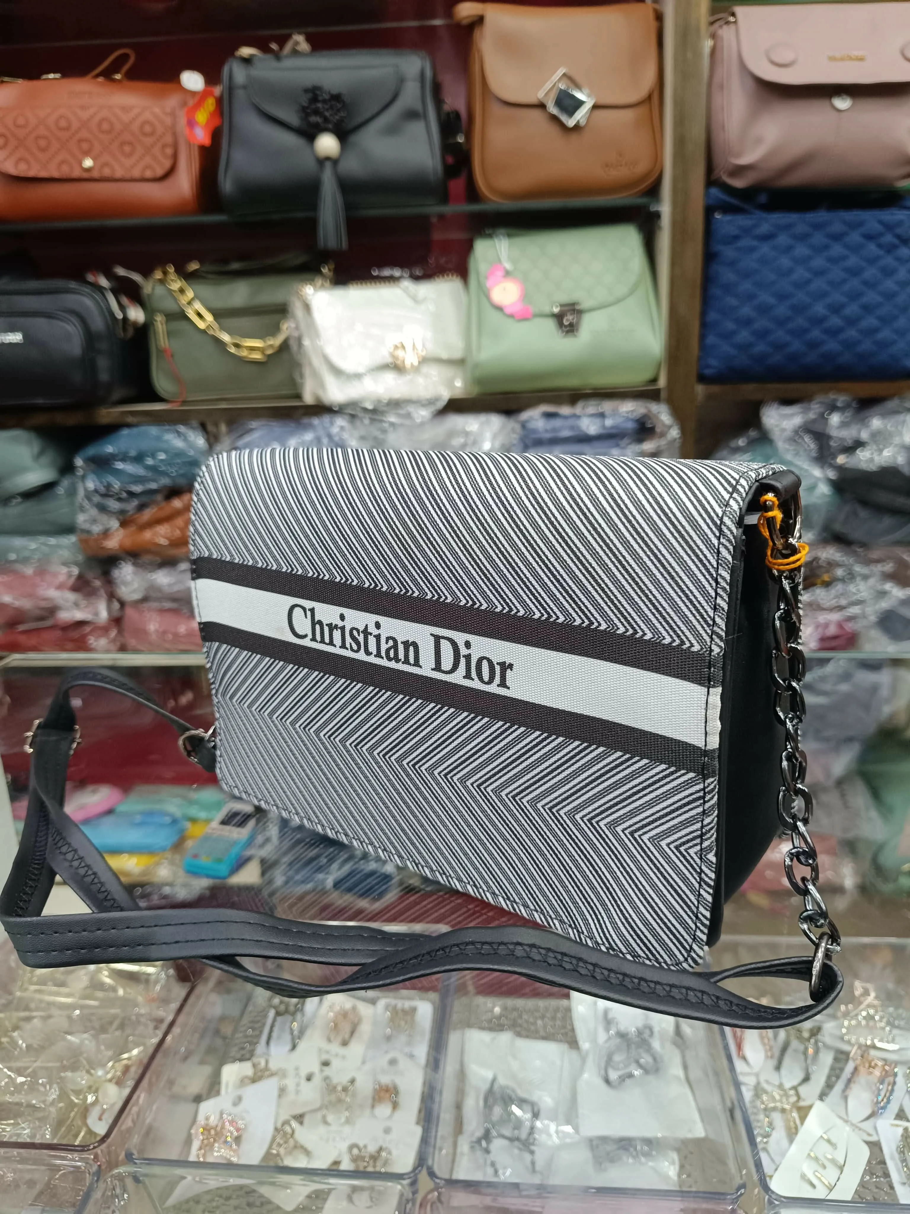 Black and white checks fashion sling bag for women / girls