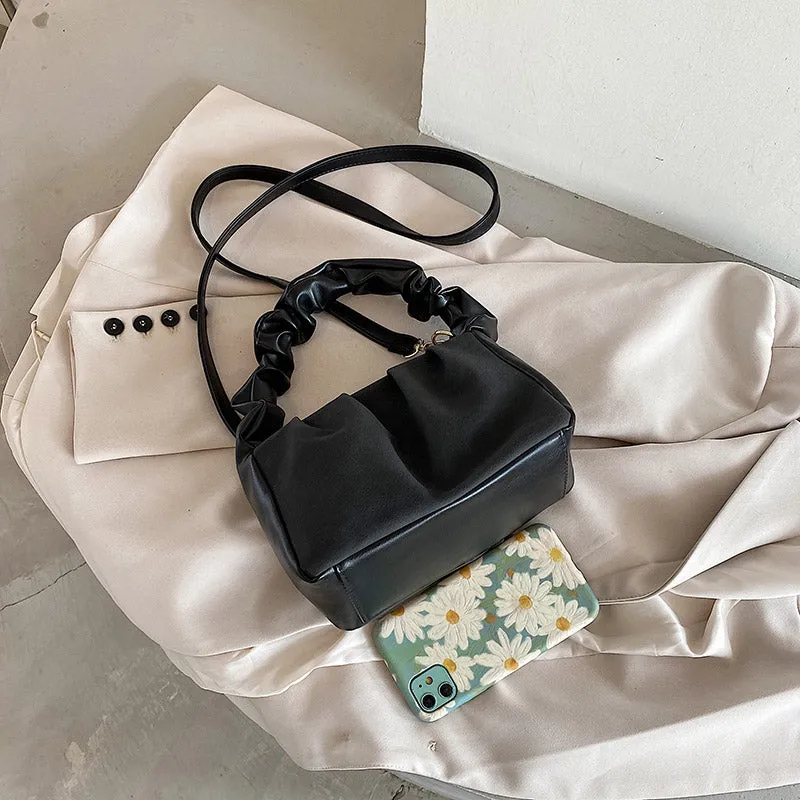 PUCKER HAND BAG