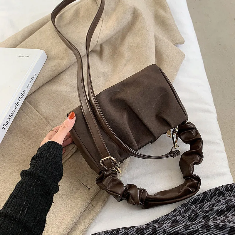 PUCKER HAND BAG