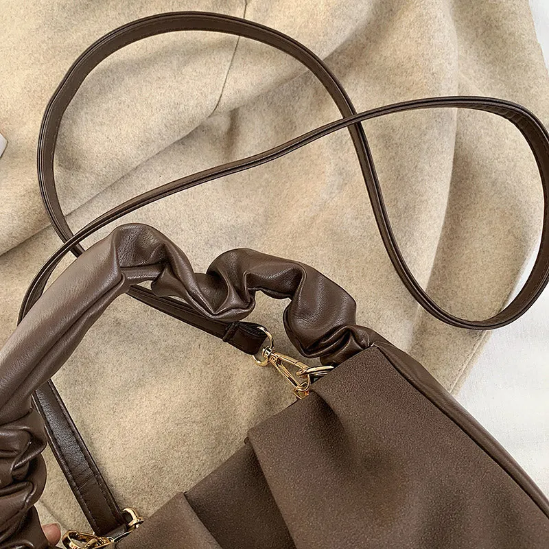 PUCKER HAND BAG