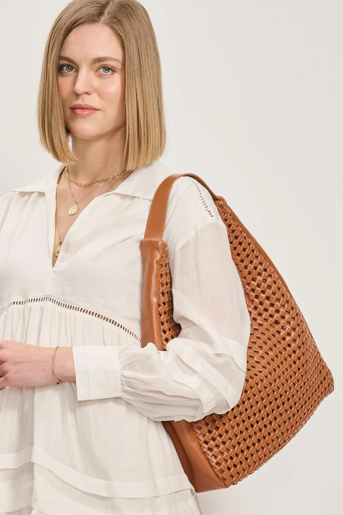 Renne Knot Woven Hobo