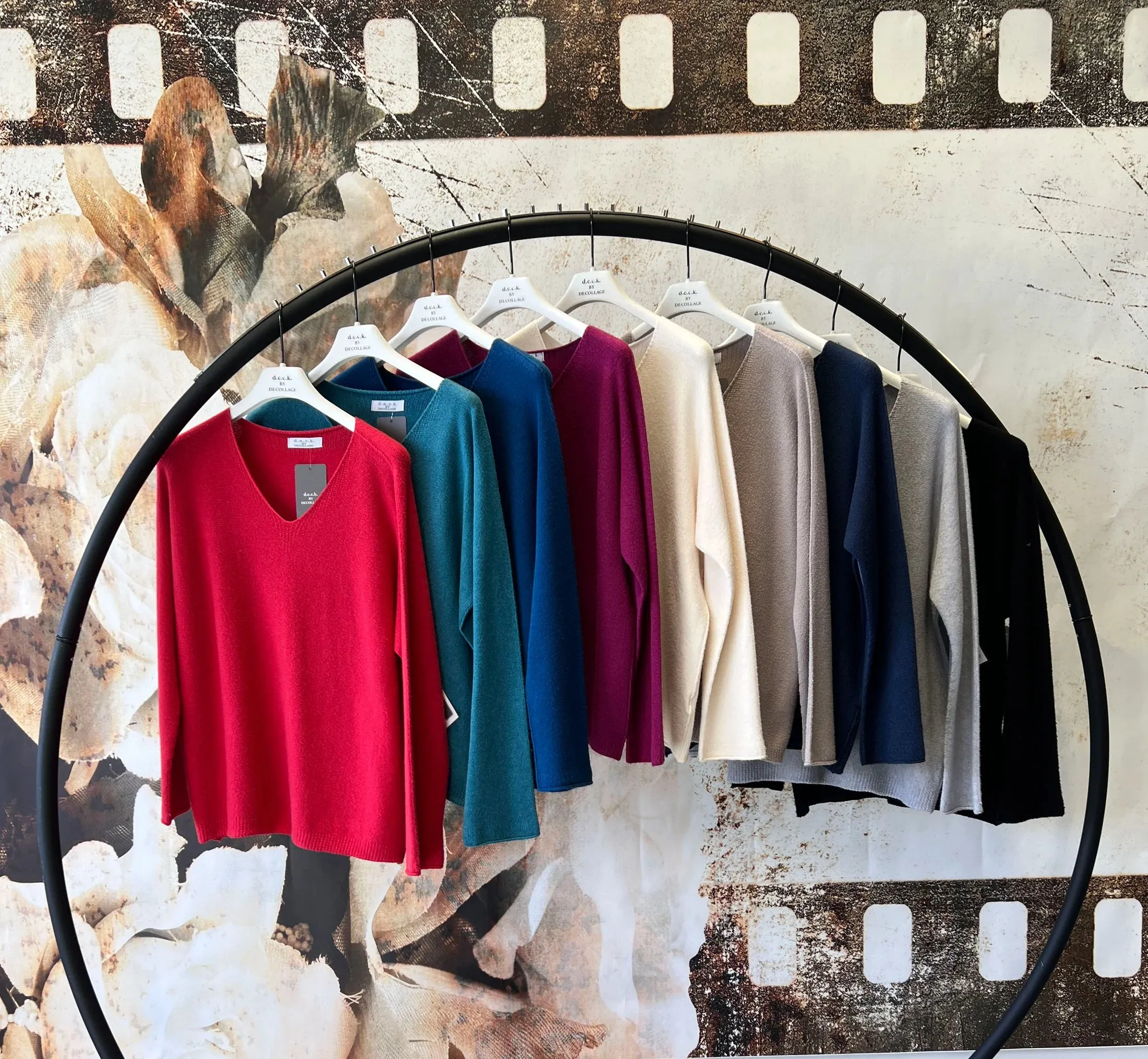 V-Neck Knit Cream